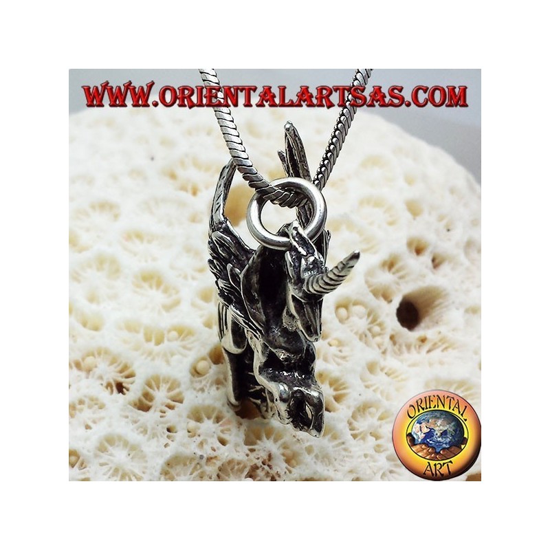 pendentif en argent Pegasus dimensions