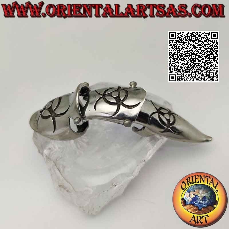 Anillo de acero quirúrgico (316L), armadura maciza con triple diosa grabada (ajustable)