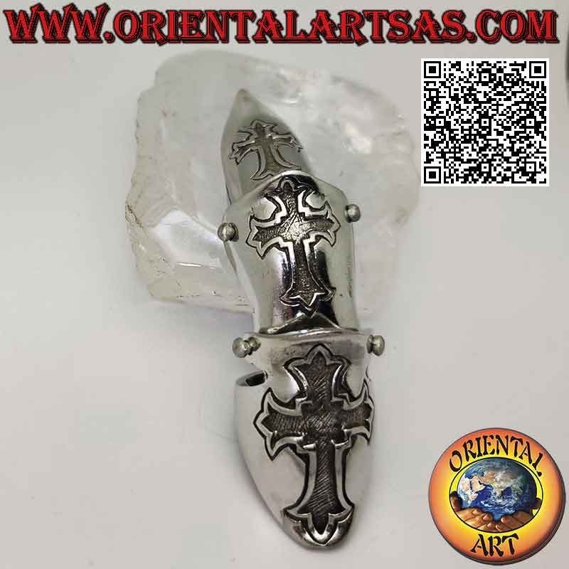 Anello in acciaio chirurgico (316L), armatura massiccia con croci trilobate a bassorilievo (regolabile)