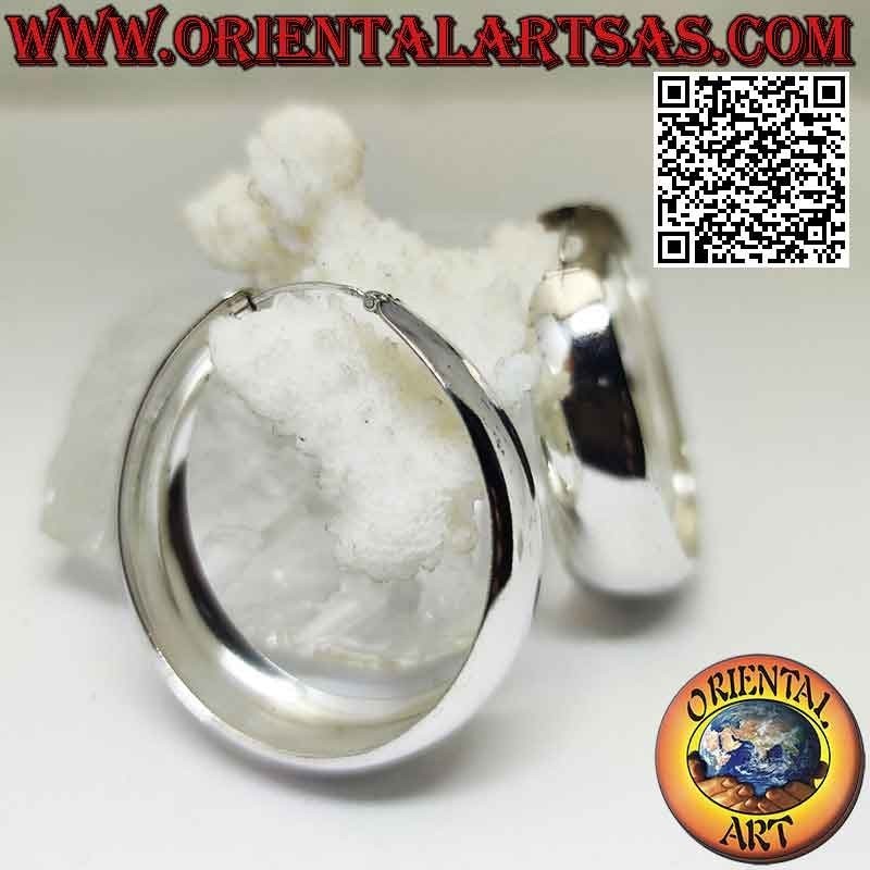 Boucles d'oreilles en argent avec un large cercle lisse et arrondi de 45 mm Ø