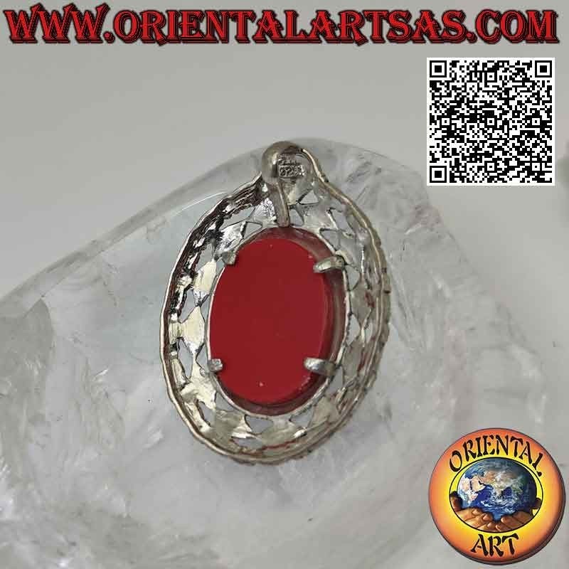 Colgante de plata con camafeo ovalado de la matrona y marco perforado tachonado de marcasita