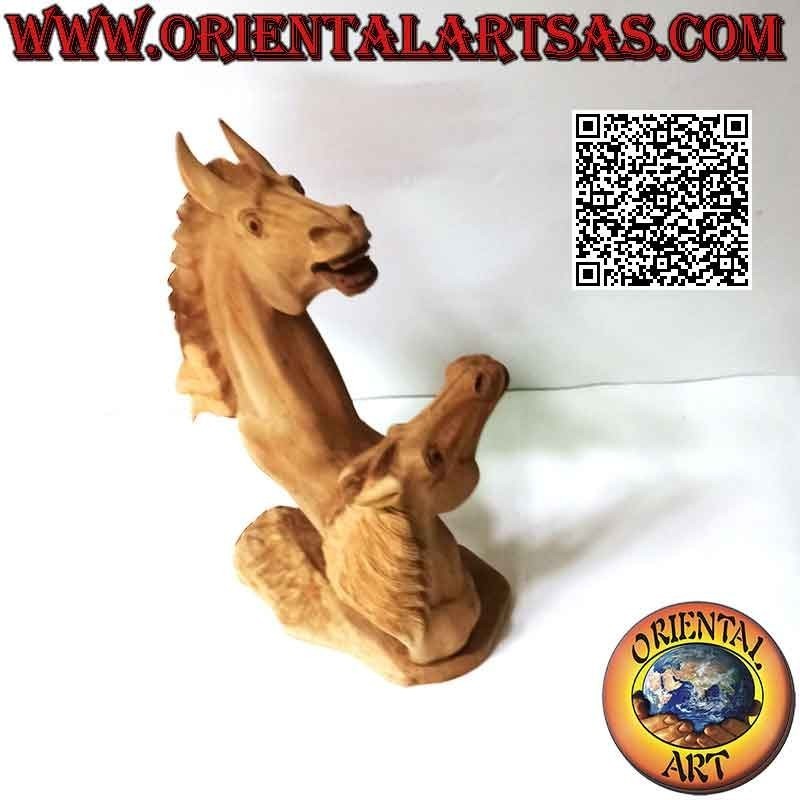 Scultura coppia di teste di cavallo in nitrito in legno di suar da 43 cm (scolpita a mano da un unico blocco)