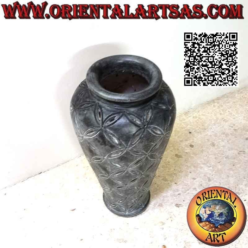 Große Vase aus blau gefärbter Terrakotta und perforiertem Blumendekor, handgefertigt (70 cm und 40 cm ø)