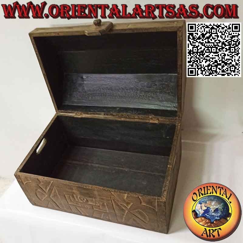 Cassapanca con aborigeni a bassorilievo e coperchio squadrato in legno di balsa da 45 cm