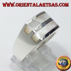 Silver ring with two mother of pearl