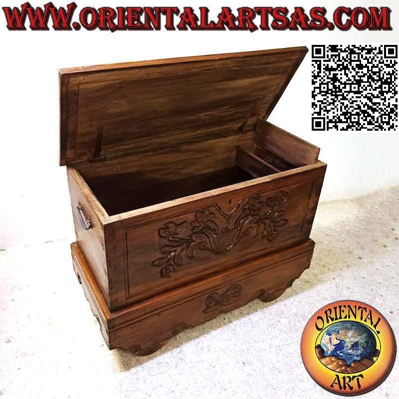 Cassapanca con decoro floreale a bassorilievo e ruote in legno di teak da 115 cm
