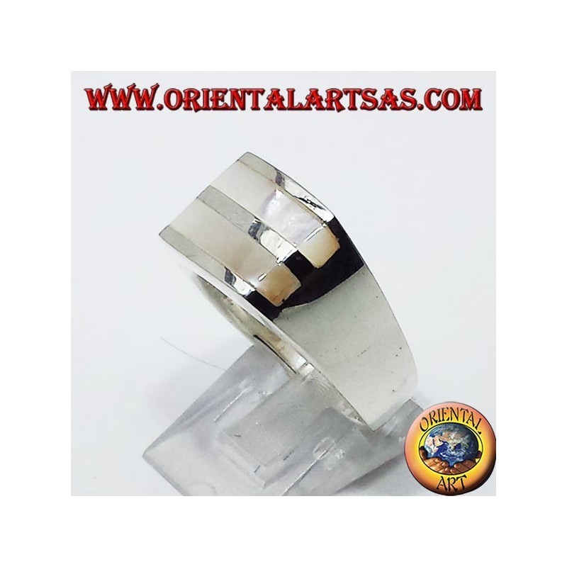 Silver ring with two mother of pearl