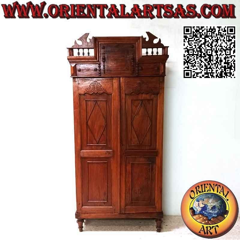 Mueble despensa de 2 puertas y 4 baldas con columnas decorativas en madera de teca envejecida