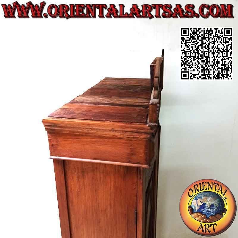 Armadietto dispensa a 2 ante e 4 ripiani con colonnine decorative  in legno antico di teak