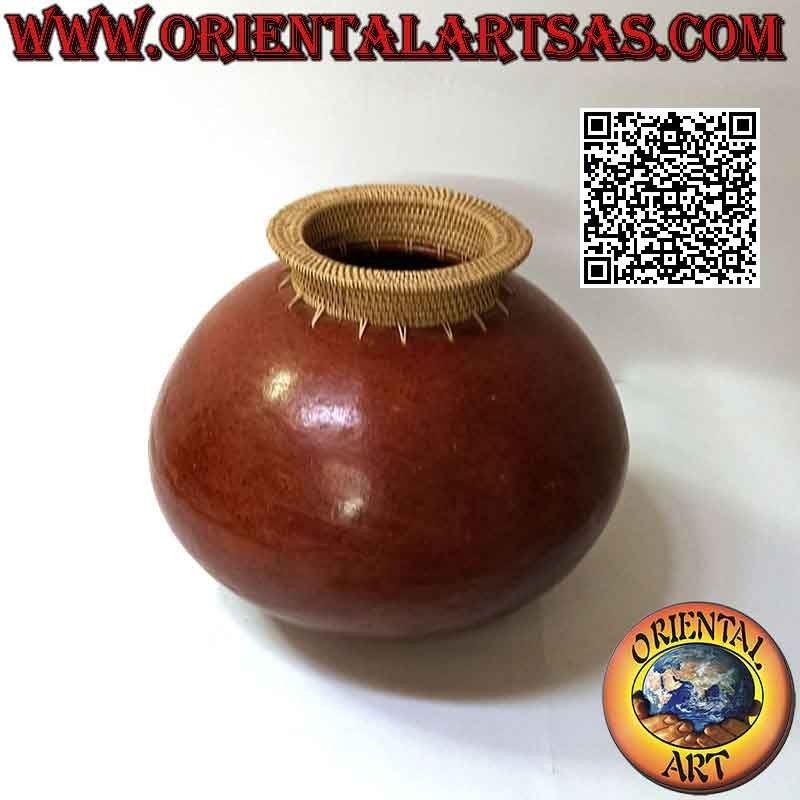 Vaso sferico di Lombok con in terracotta con bocca sporgente in midollino, fatto a mano (25 cm e 30 cm ø)