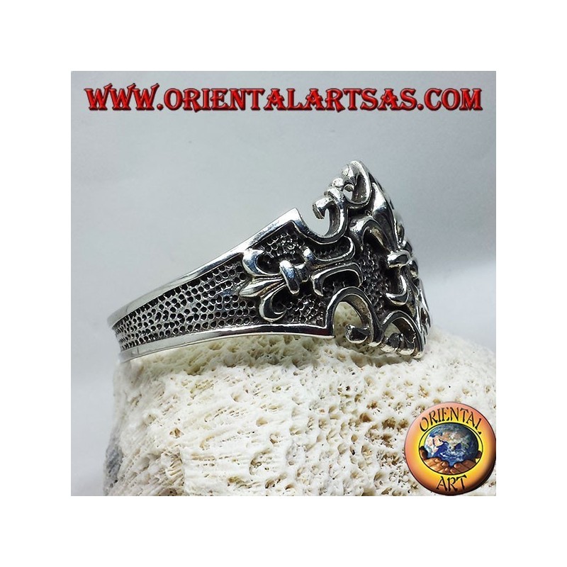 Pulsera de plata rígida con el lirio