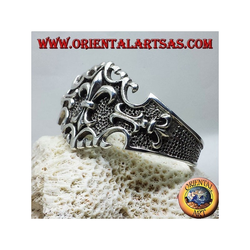 Bracelet en argent rigide avec lily
