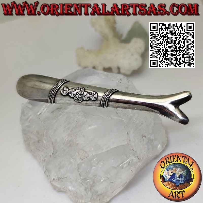 Brooch in 925 ‰ silver smooth fish with spirals in the center in relief