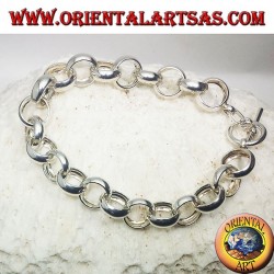 Bracelet en argent avec des anneaux