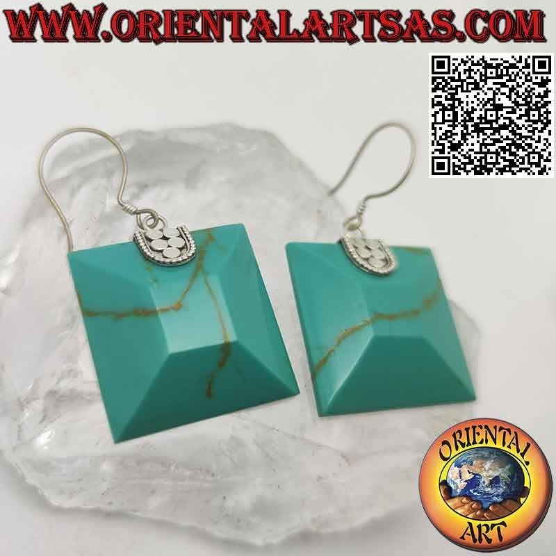 Boucles d'oreilles avec pâte de turquoise carrée facettée attachée par un crochet en argent