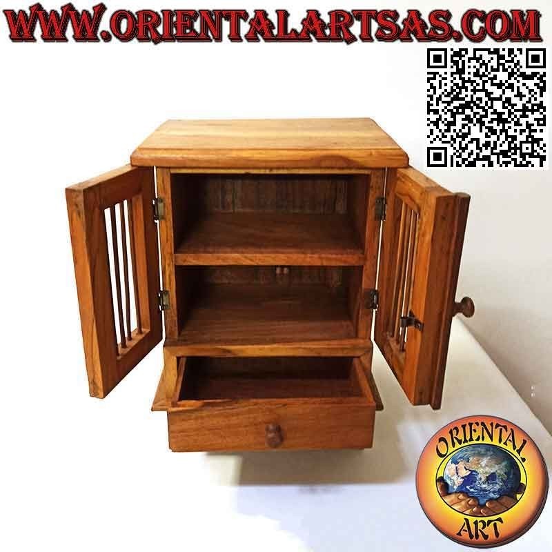Vitrina de dos puertas con columnas y cajón en madera de teca