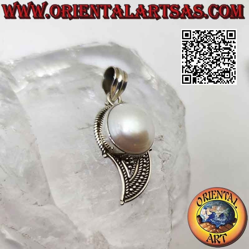 Pendentif en argent, aile d'ange avec grosse perle centrale et micro sphères