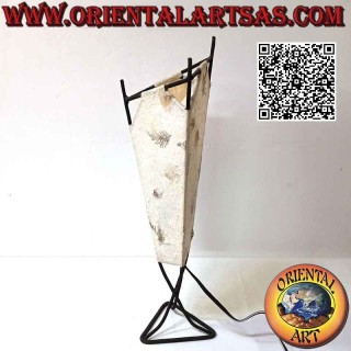 Lampe de table ethnique, "pyramide inversée" à base triangulaire en papier de riz avec pétales de 43 cm (naturel)