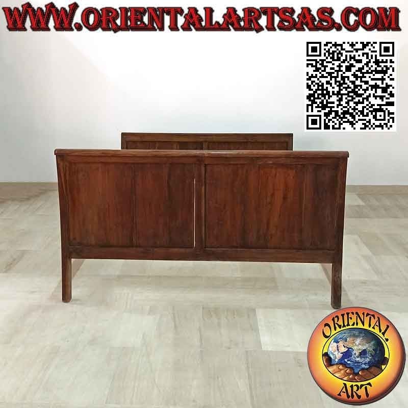 Linear double bed in ethnic style in teak wood