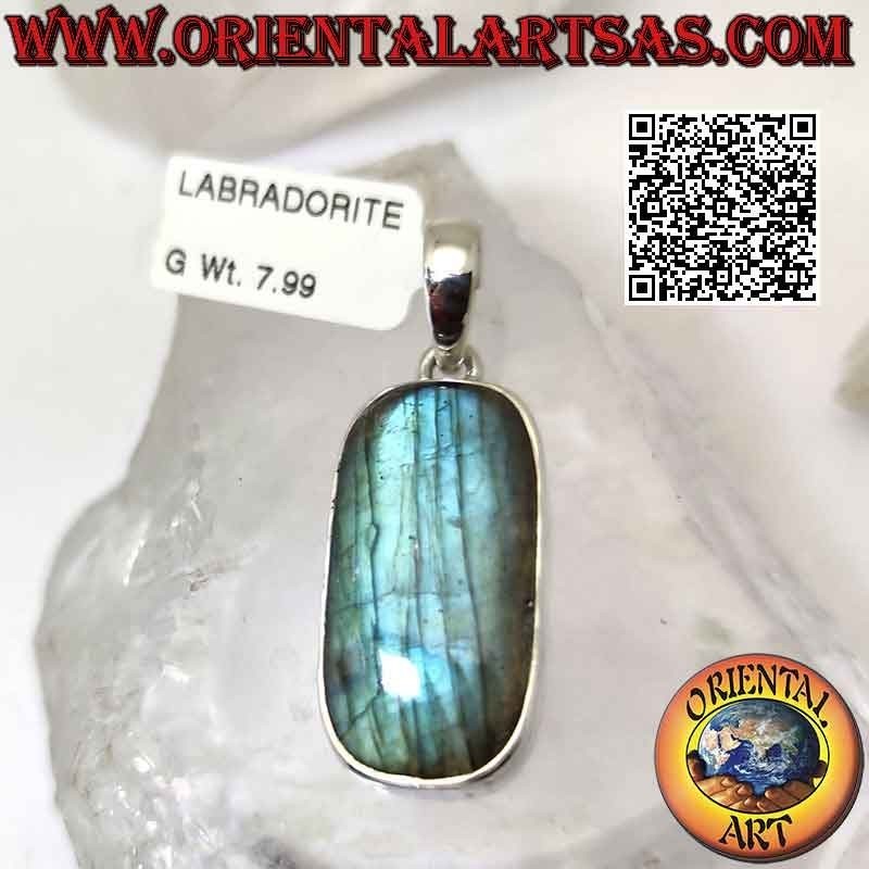 Colgante de plata con gran cabujón rectangular labradorita rectangular biselada en engaste liso
