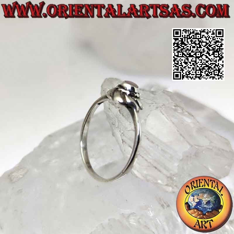 Bague en argent avec petite nacre ronde au centre d'un vortex