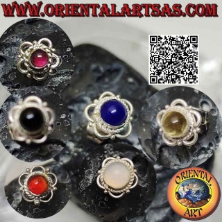 Mini earring in silver, round cabochon stone surrounded by interweaving and arches