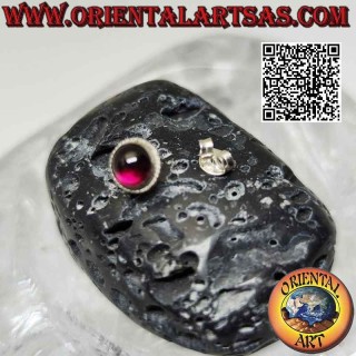 Mini earring in silver, natural round garnet cabochon with dotted frame