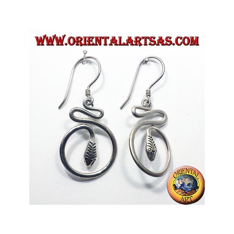 Paire de boucles d'oreilles pendantes en argent 925 en forme de serpent sinueux artisanal.