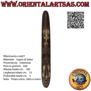 Máscara de un nativo con decoraciones claras (elefante) en madera de balsa, 100 x 13 cm