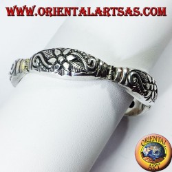 pulsera de plata semi cincelado a mano de flores