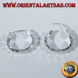 orecchini a cerchio d'argento, largo taglio diamantato medio