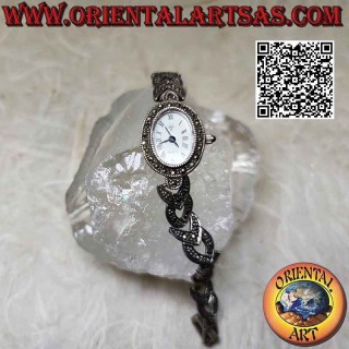 Orologio ovale al quarzo in argento 925‰ con cinturino ad archetti tempestato di marcasite