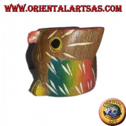 el pequeño búho de colores de madera de teca