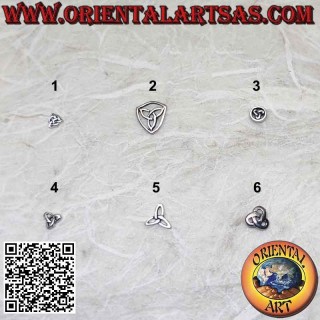 Mini boucle d'oreille en argent, le triquetra et le noeud Tyrone