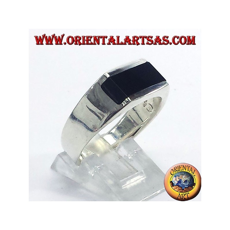 Anello d'argento con Onice rettangolare inserita a binario