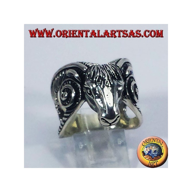 Bague en argent de chèvre de Mendes