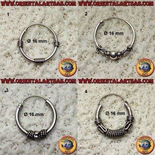Orecchino in argento 925‰, cerchio lavorato, 16 mm di diametro (6)