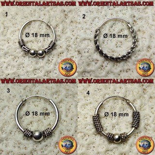 Ohrring aus 925 ‰ Silber, bearbeiteter Kreis, 18 mm Durchmesser (4)