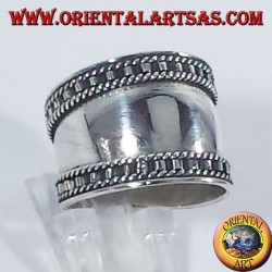 Silver wide band ring, Bali with the step edge