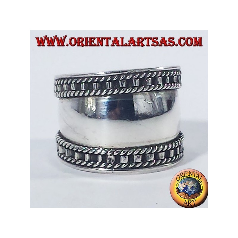 anillo de banda ancha de plata, Bali con el borde paso