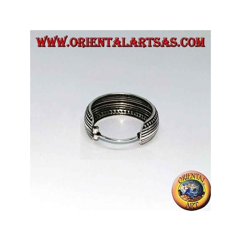 Orecchini in argento a cerchio largo bombato cesellato da 20 mm (1)