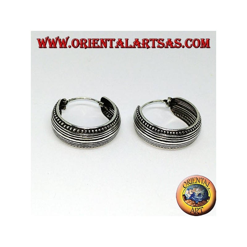 20 mm gemeißelte breite abgerundete Creolen aus Silber (1)