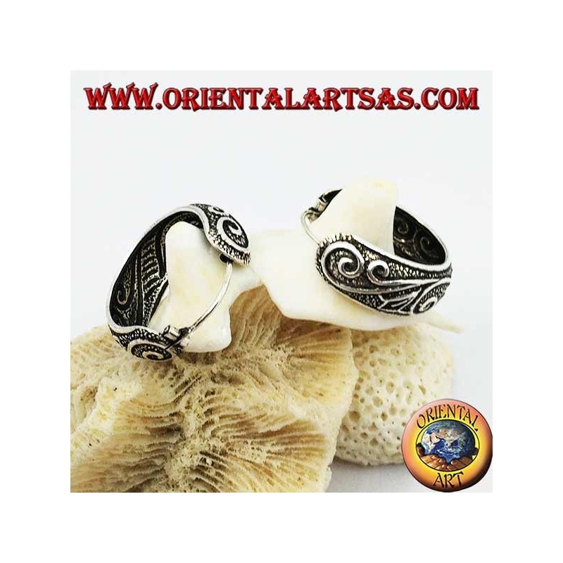 20 mm gemeißelte breite abgerundete Creolen aus Silber (1)