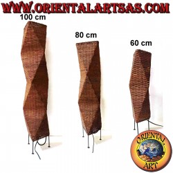 Lampadaire de forme carrée...