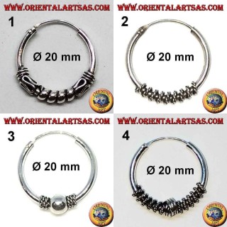Ohrring aus 925 ‰ Silber, bearbeiteter Kreis, 20 mm Durchmesser (2)