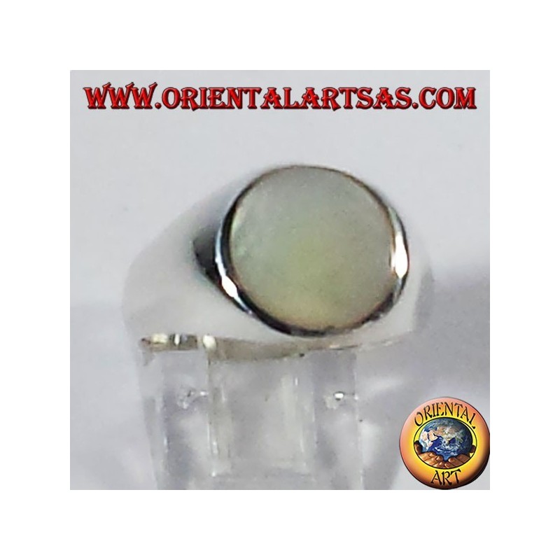anillo de plata con la madre de la perla redonda