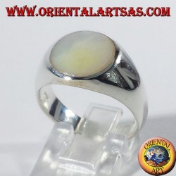 anillo de plata con la madre de la perla redonda