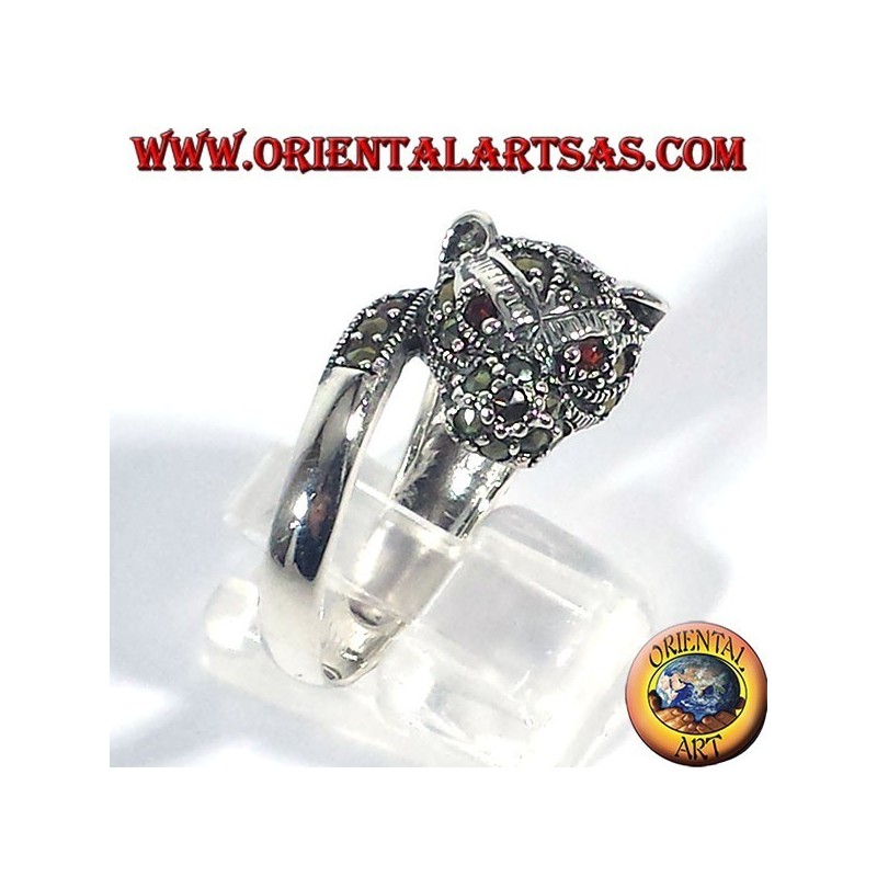 anillo de plata, tigre con marcasita y rubí ojos