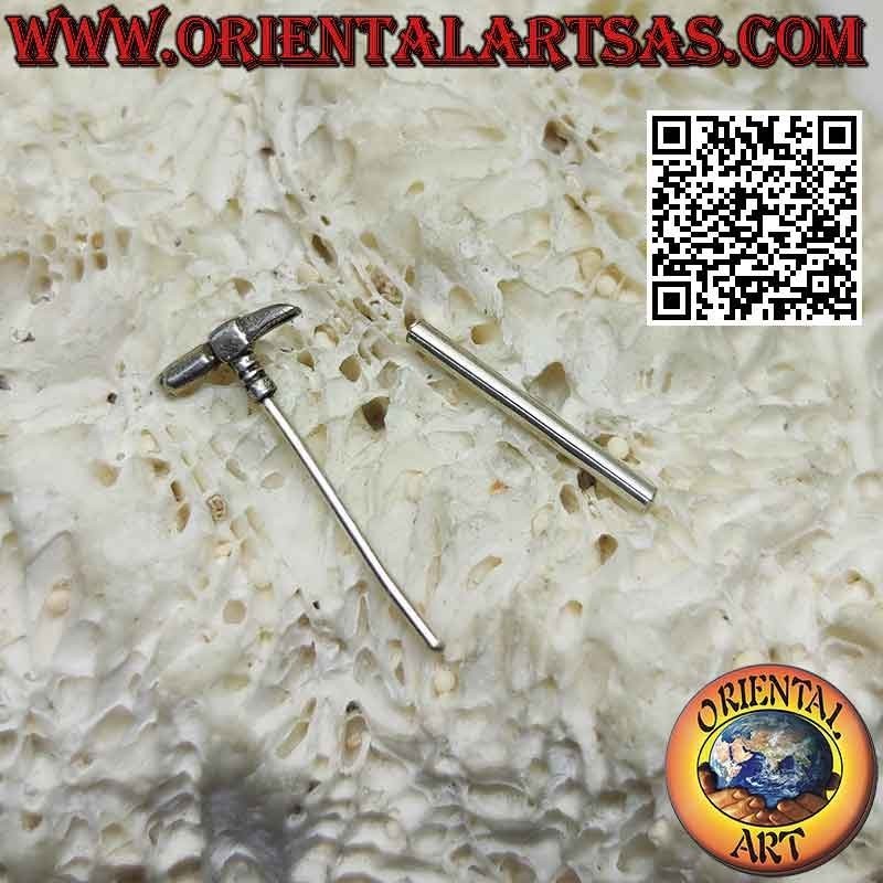 "Special" silver earring, the hammer