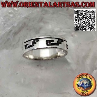 Silberring mit glattem Band und tief eingravierten aztekischen Hieroglyphen